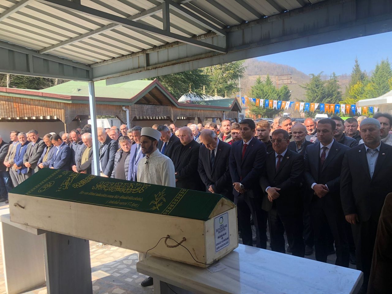 Çatalpınar Belediye Başkanı Ahmet Türe, Aydın Kiremitçi'nin cenaze törenine katıldı