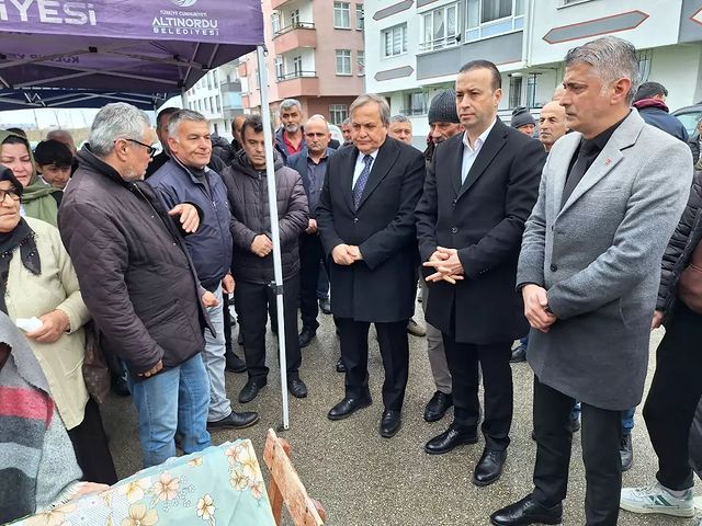 CHP Ordu Milletvekili Seyit Torun, İstanbul'da vefat eden Fatma Karaman için cenaze törenine katıldı