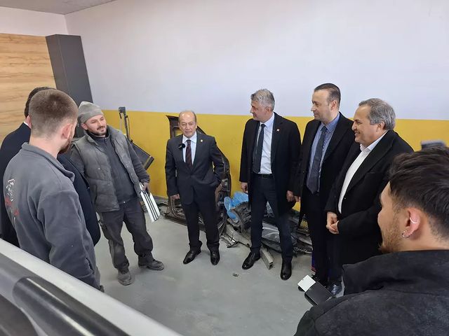 CHP Genel Başkan Yardımcısı Volkan Demir, Ordu'da üreten kesimleri ziyaret etti.