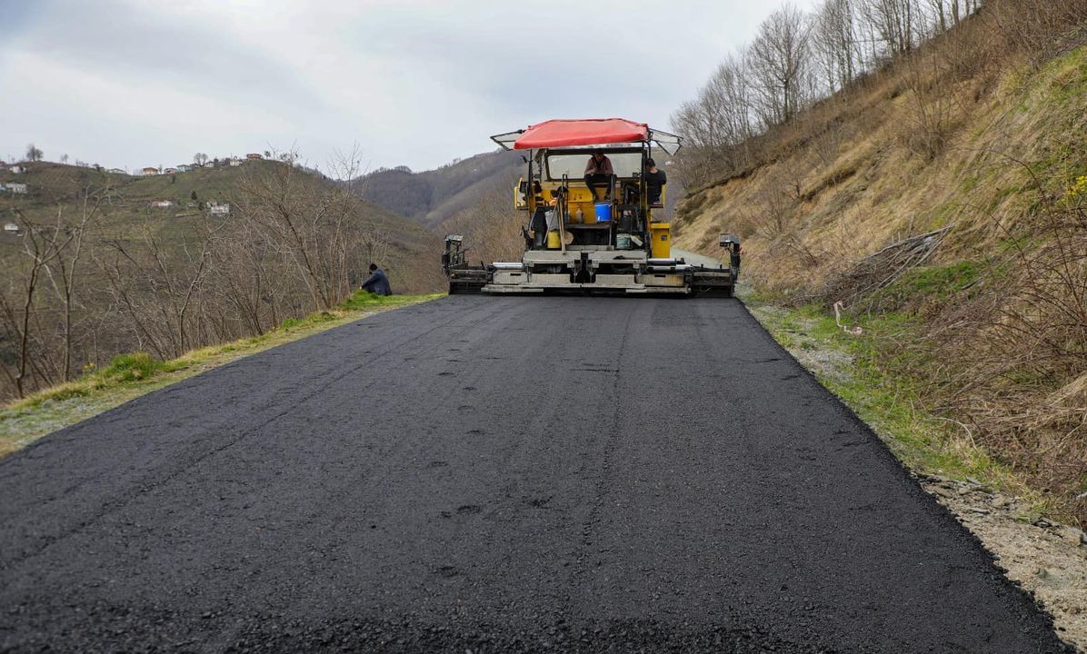 Ordu Büyükşehir Belediyesi, Gültepe Mahallesi'nde asfalt çalışmalarına başladı
