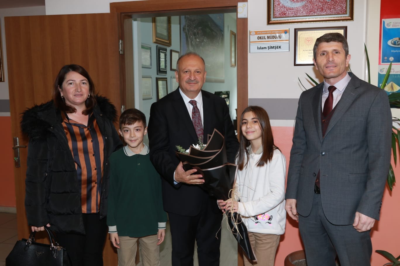 Unye'deki Anadolu İmam Hatip Lisesi ve İmam Hatip Ortaokulu, idari ve egitim personeliyle önemli bir ziyaret gerçekleştirdi