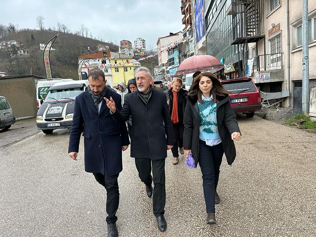 CHP Ordu Milletvekili Mustafa Adıgüzel, Gölköy'de İlçe Başkanı ve Belediye Başkan Adayı ile buluştu.