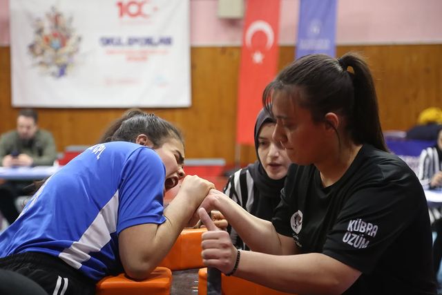 Ordu'da Gerçekleşen Bilek Güreşi Gençler A Kategorisi Türkiye Şampiyonası Sona Erdi
