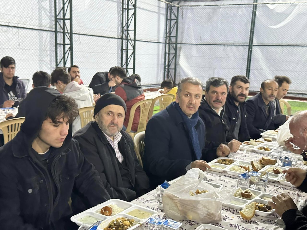 Korgan'da Tepealan Mahallesi'nde gerçekleştirilen iftar sofrası birlik ve dayanışmayı pekiştirdi