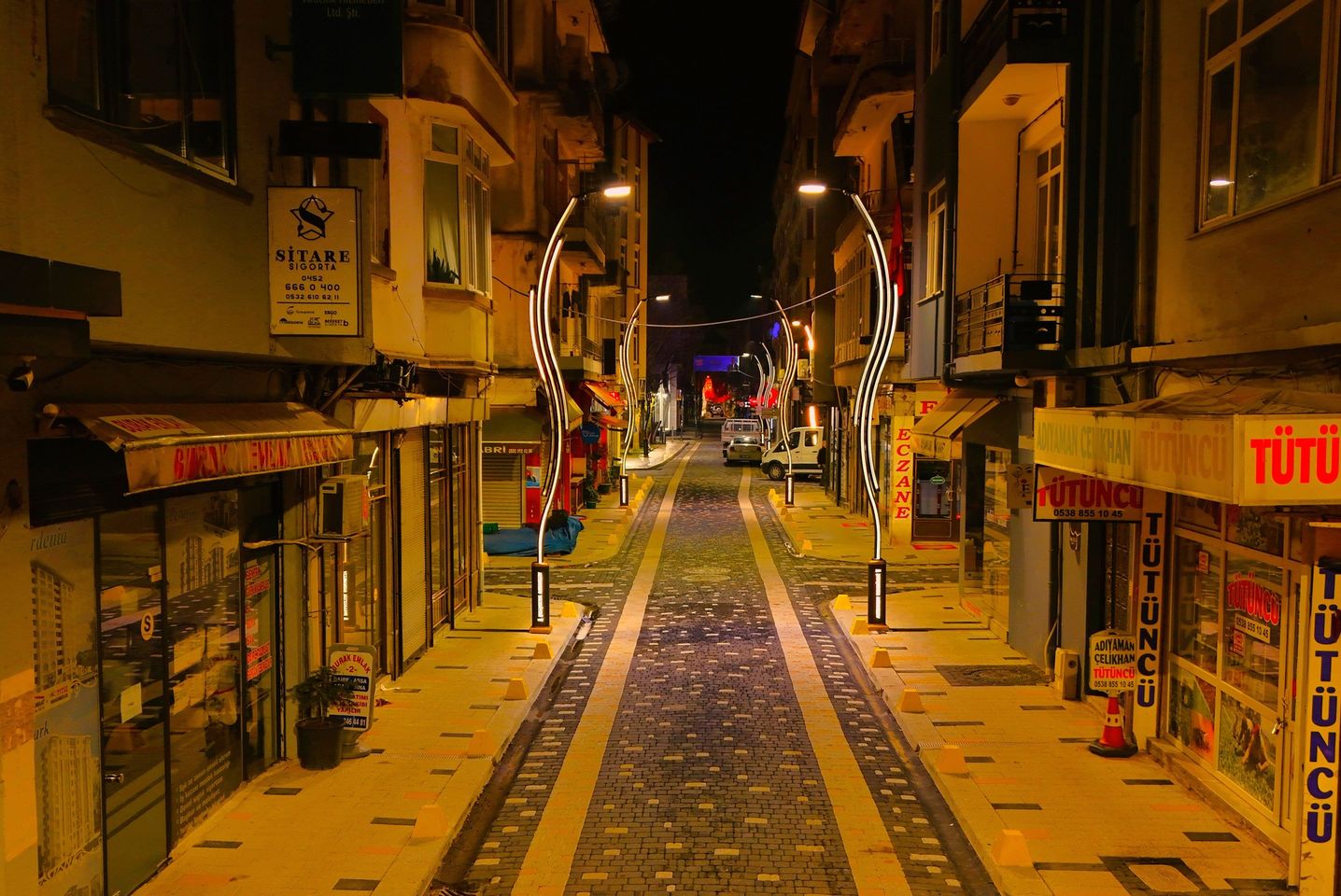 Altınordu Belediyesi, Düz Mahallesi'nde Estetik ve Modern Sokaklar İçin Altyapı Çalışmaları Gerçekleştirdi