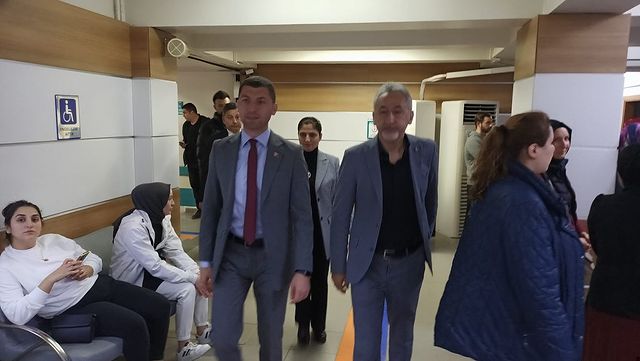 CHP Milletvekili Adıgüzel, Kadın Doğum ve Çocuk Hastanesi'ni ziyaret etti
